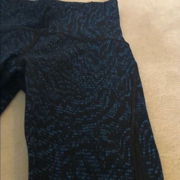 Lululemon Luxtreme Crops {Blue & Black} size 2 - Picture 3 of 7